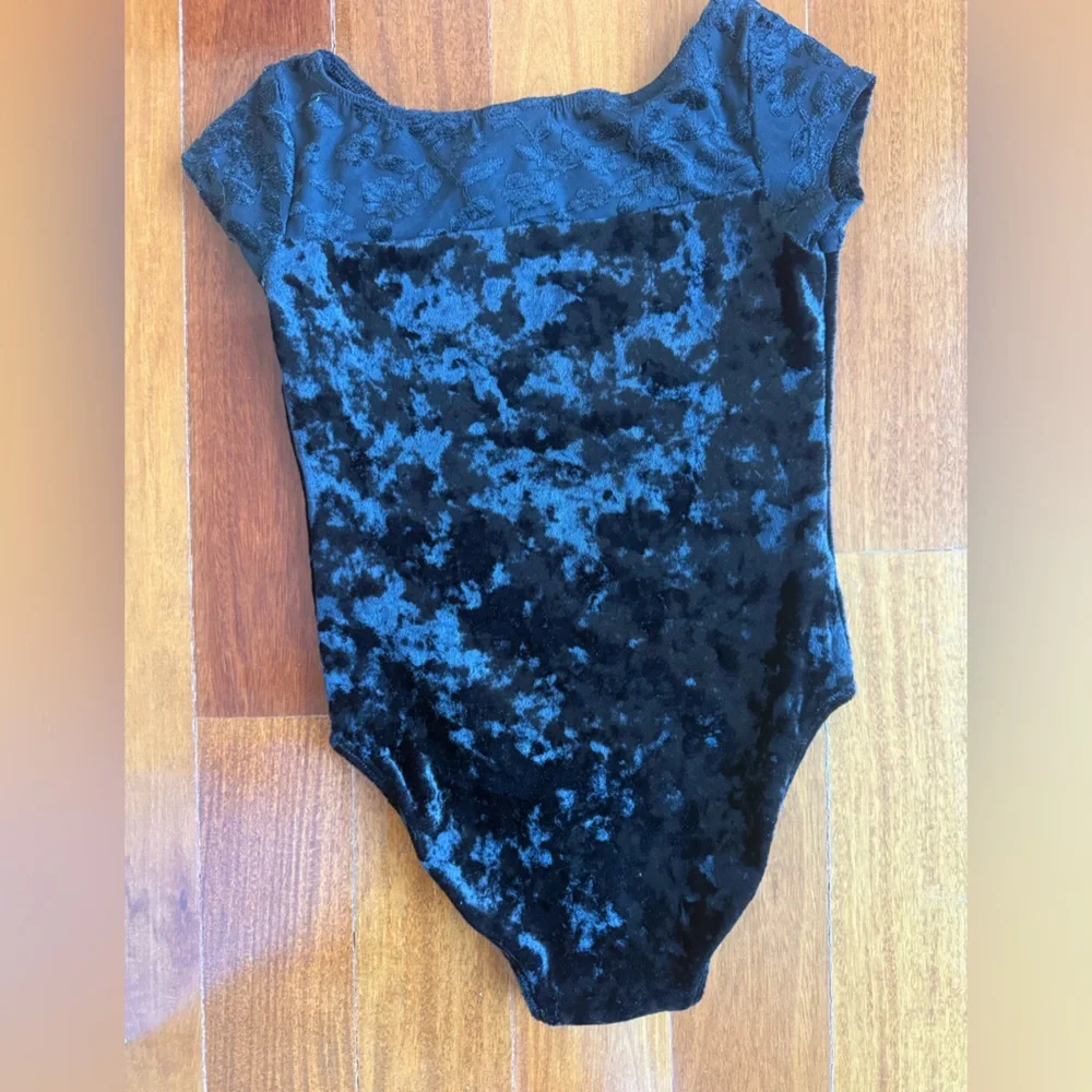 DANSKIN Now leotard Black Velvet / Lace Girls One Piece Dance Gymnastics M 7/8